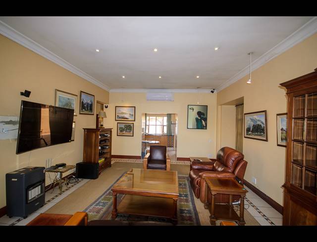 3 BEDROOM HOUSE FOR SALE IN BRYANSTON